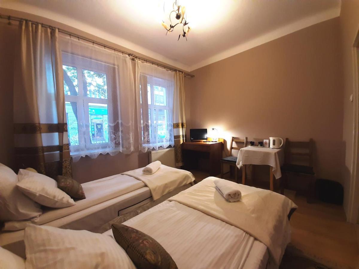 Red Carpet Premium Nocleg ze śniadaniem 3*