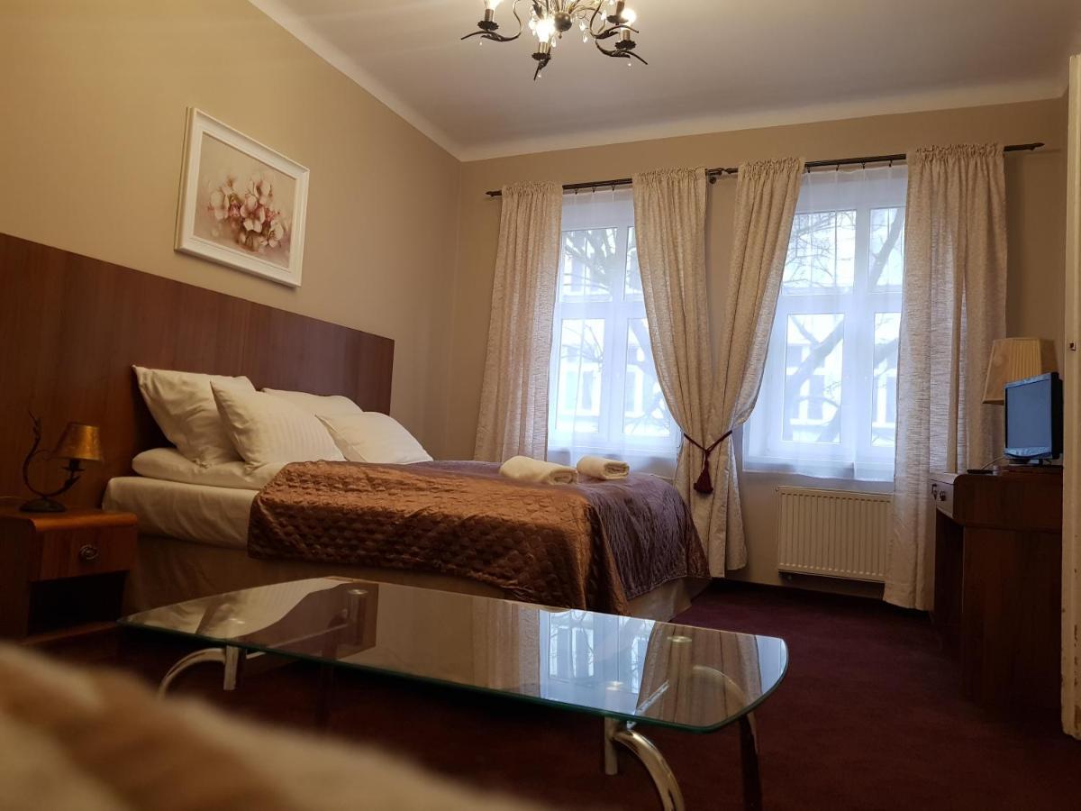 Nocleg ze śniadaniem Red Carpet Premium